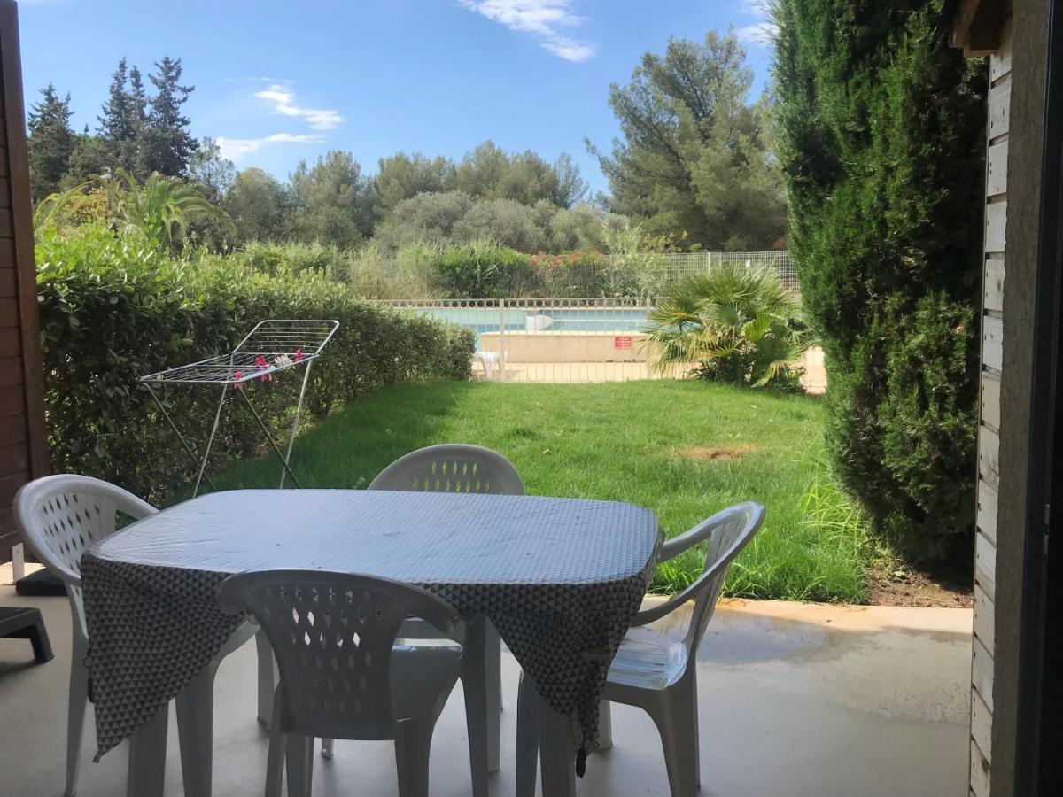 Les terrasses du Liouquet T2, piscine , parking , mer à 150 m La Ciotat Exterior foto