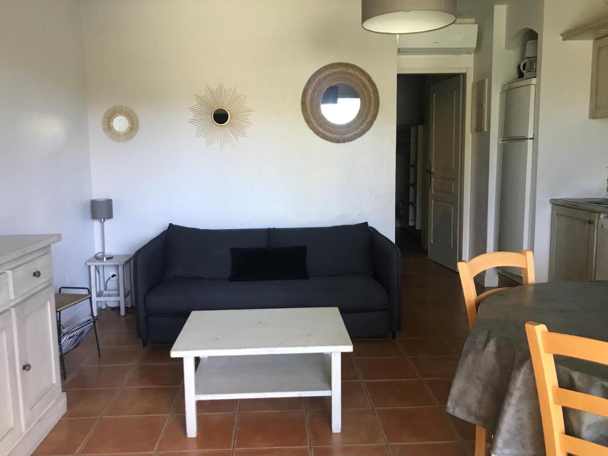 Les terrasses du Liouquet T2, piscine , parking , mer à 150 m La Ciotat Exterior foto
